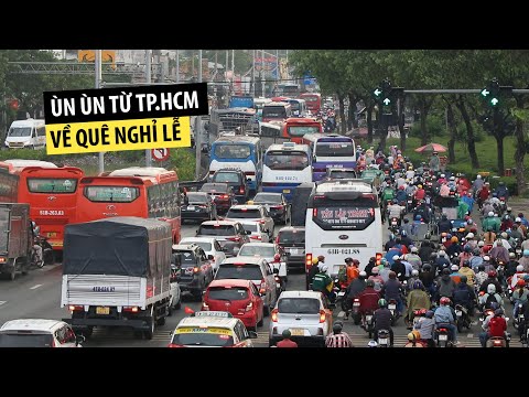 Video Cửa ngõ phía Tây TP.HCM ùn ứ vì dòng người về quê nghỉ... - youtube