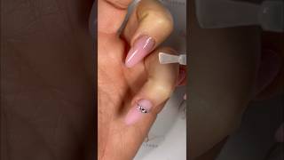 Verlobungsring mit Nonsticky Gel #lynisnailshop #weddingnails #bridalnails