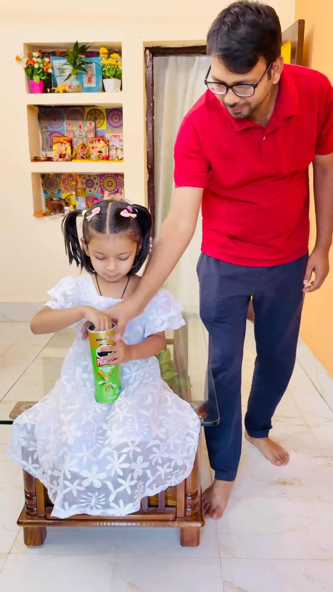 Tooktook mummy papa kiske pas jayega ye chips