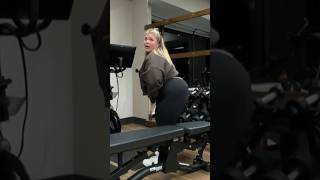 Chunky girl vs. Workout bench *your favorite muscle mommy is back*