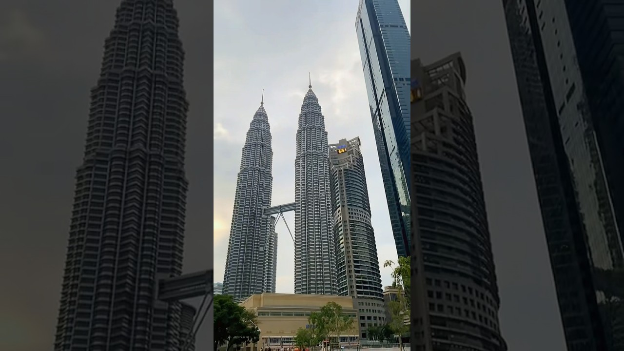 A perfect spot to pause, reflect, n enjoy the city skyline 