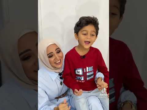 هلا رشدي تغني مع ابنها