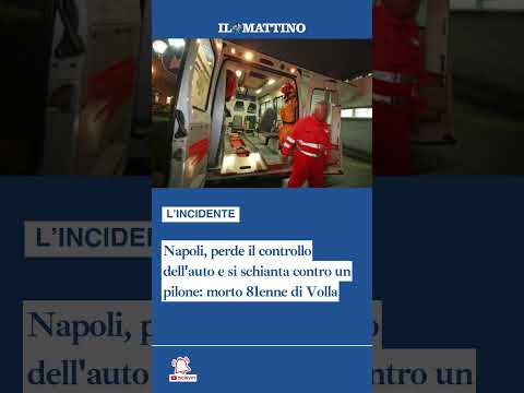 Video Napoli, perde il controllo dell'auto e si schianta contro un pilone: morto 81enne di Volla