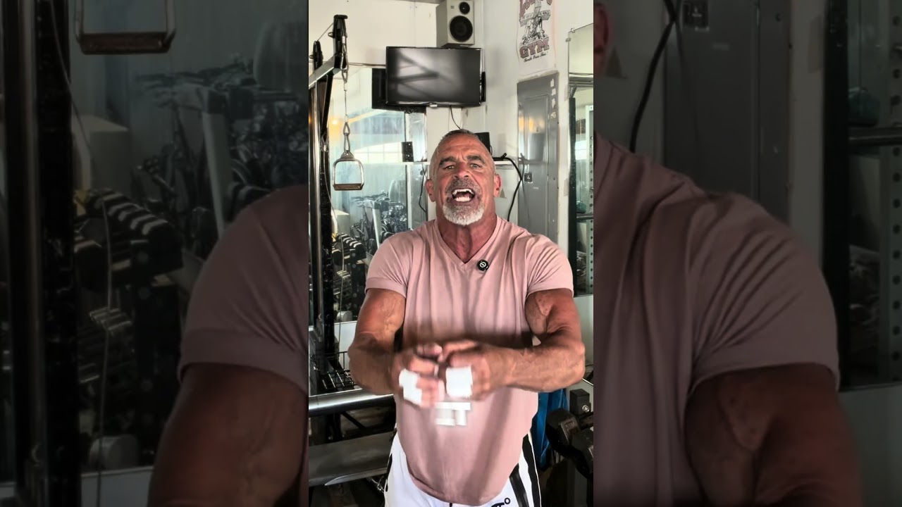 Try this hack that works similarly to smelling salts #peppermint #menthol #breathe #workout #hack