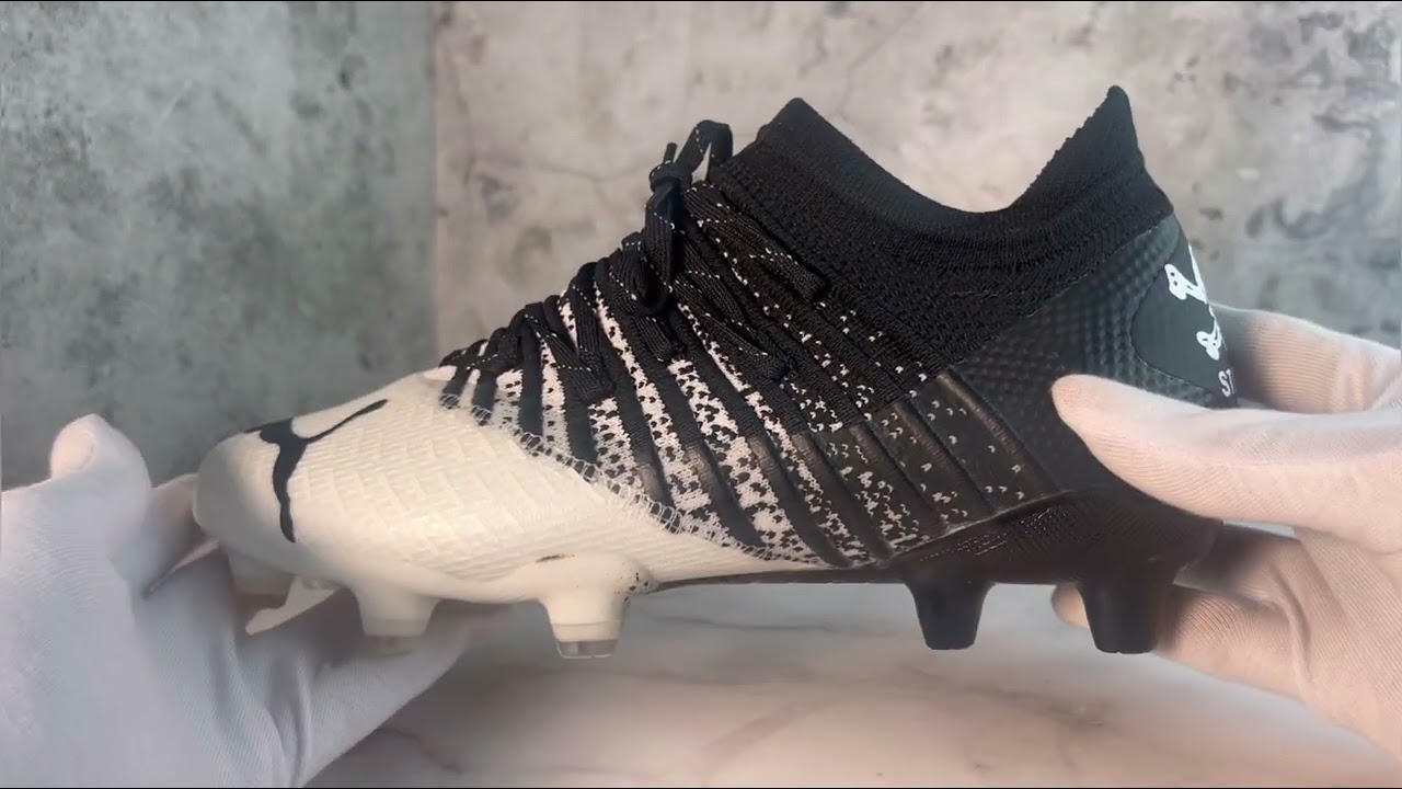 Футбольная обувь. Бутсы Puma Future Z 1.3 черно-белые