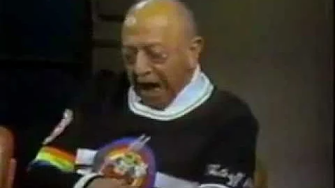 Mel Blanc, The Man of 1000 Voices [1981] - AMAZING...