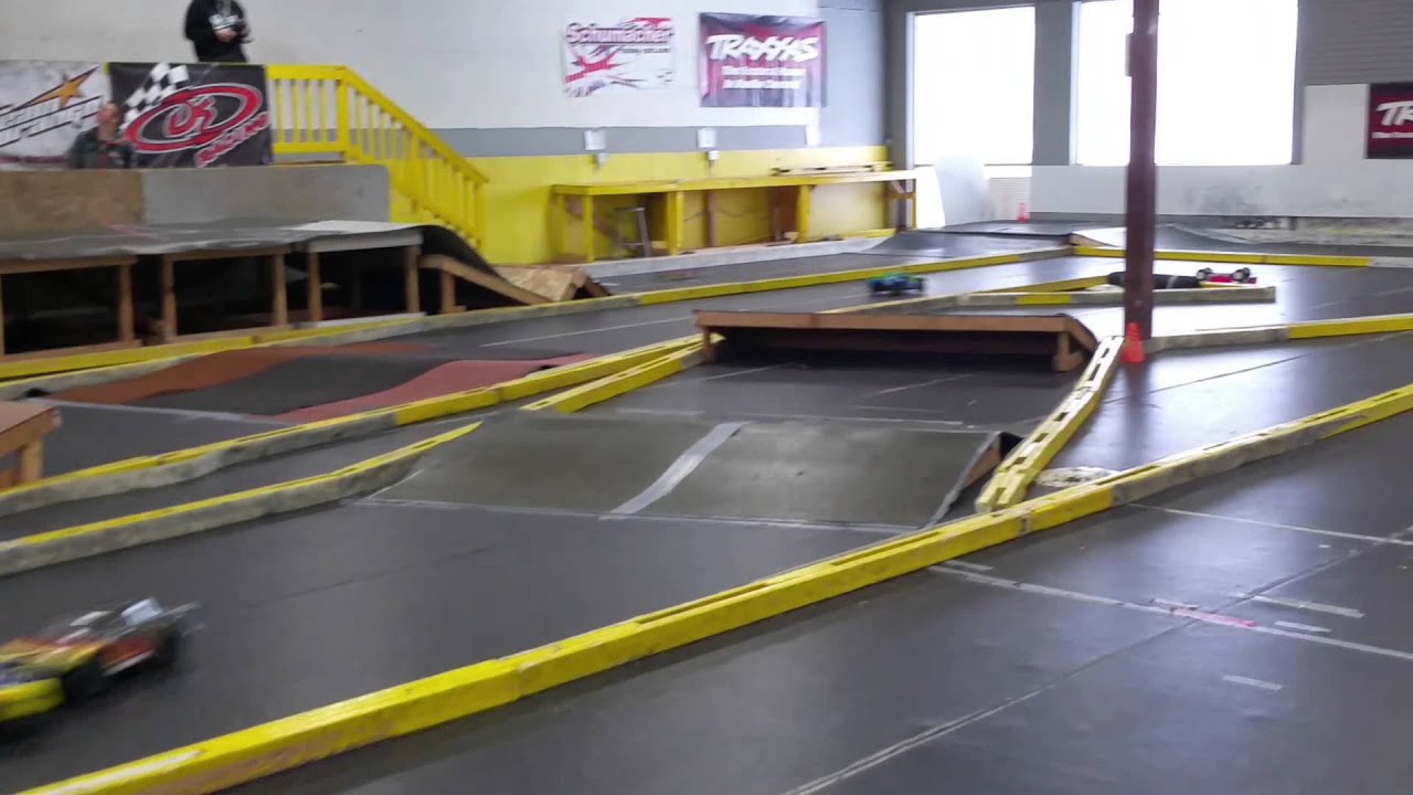Larry's rc king of hill race 2/1/15 - YouTube