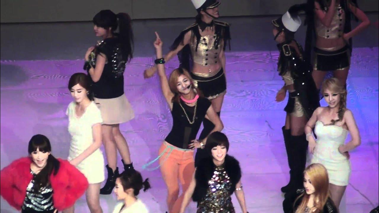【FANCAM】101230 KBS Gayo Daejun LUNA is Very Cute♪ 【FANCAM】101230 KBS Gayo Daejun LUNA is Very Cute♪