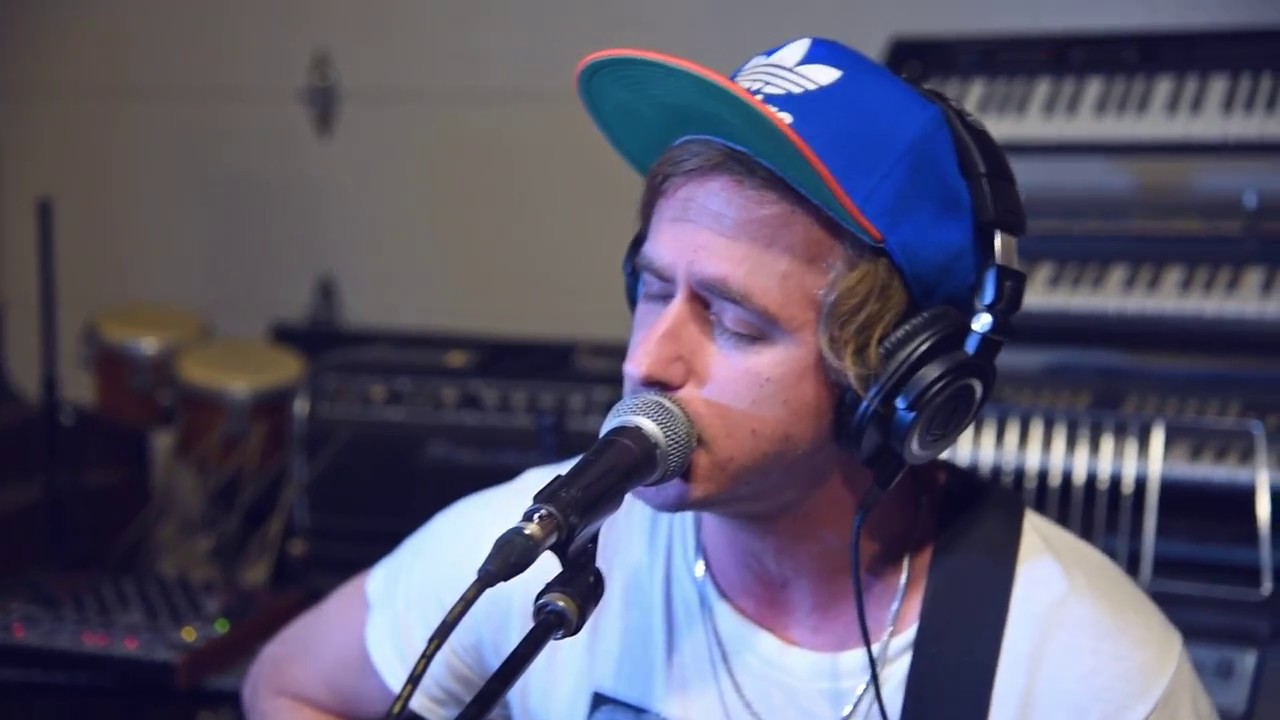 DAVIS - CROOKED FINGER (LIVE AT LILLIAN SOUNDS)