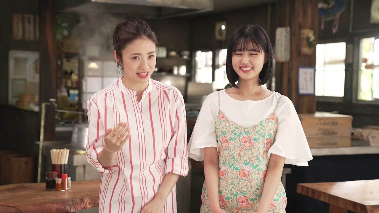 上戸彩、原菜乃華出演／丸亀製麺新CM「もっちもちがとまらない！丸亀うどーなつ」篇 メイキング