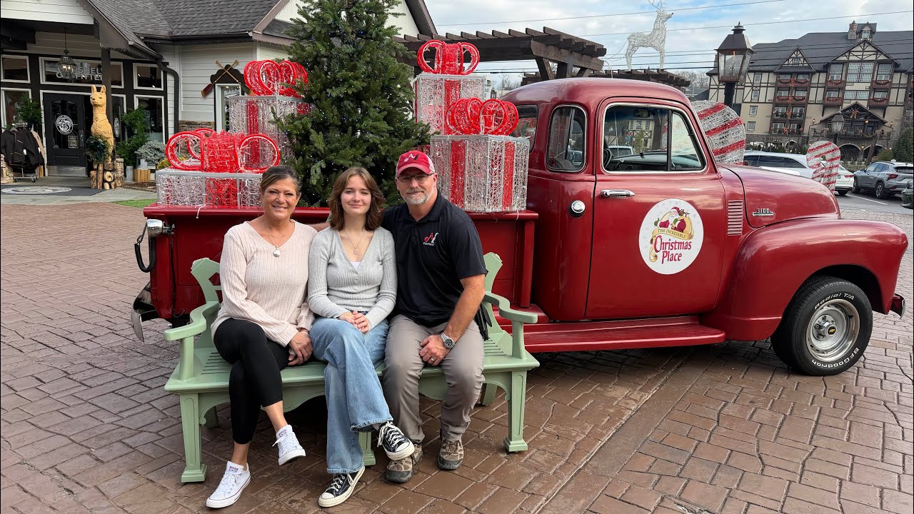 The Christmas Place, Pigeon Forge, Dec 2025