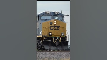 CSX X686. Super clean rebuilt CM44ACs CSX 7269 and CSX 7270. Altamont, IL July 2, 2022 #shorts
