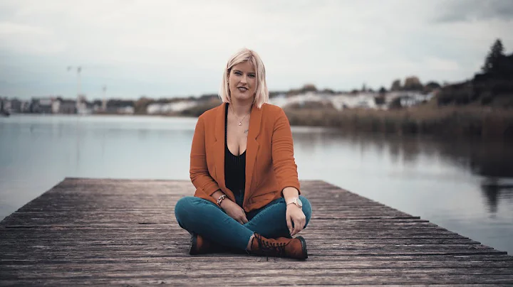 Julia Bender - Leider ja (Offizielles Video)