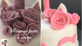 Gâteau cake design décoration fleur et papillon en pâte à sucre