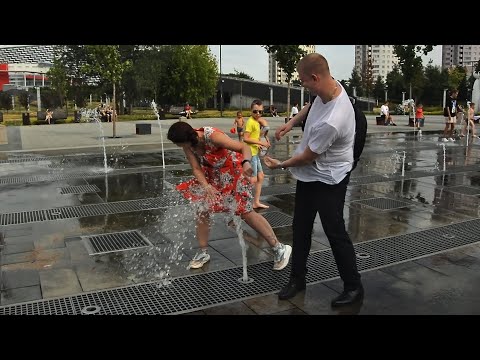 Girls and fun fountain games of summer! / Девушки и веселые фонтанные игры лета!