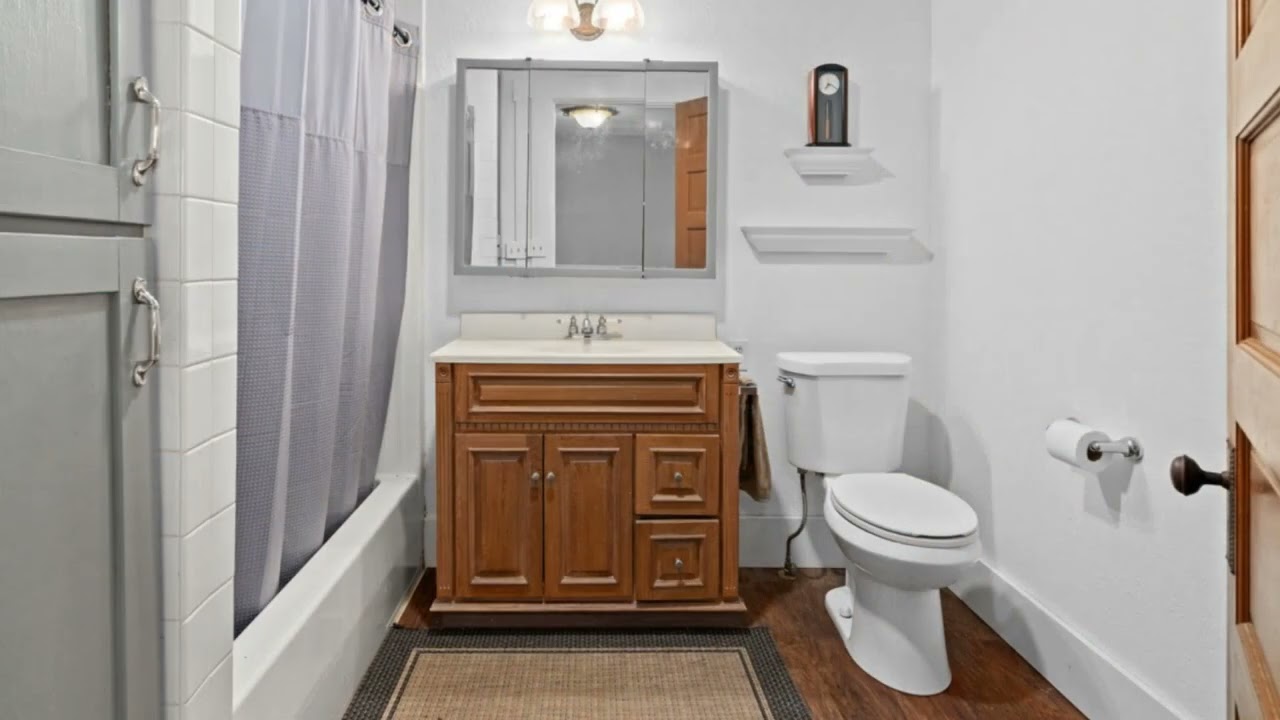 406 W C St Rainier, OR 97048