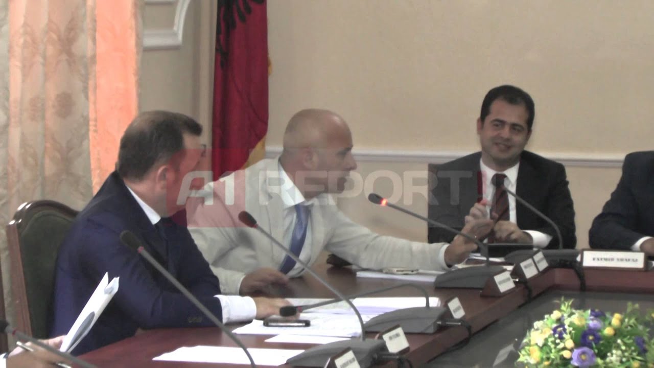 A1 Report - Sherr deputetesh, Prenga godet  me rrip Strazimirin per Qefaline