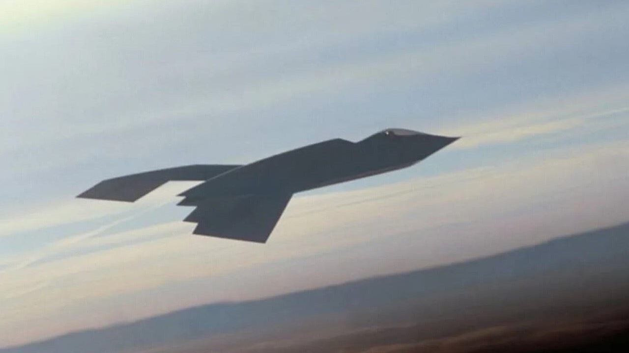 Zbudowali samolot-widmo w Strefie 51 za grosze i nikt o tym nie wiedział!