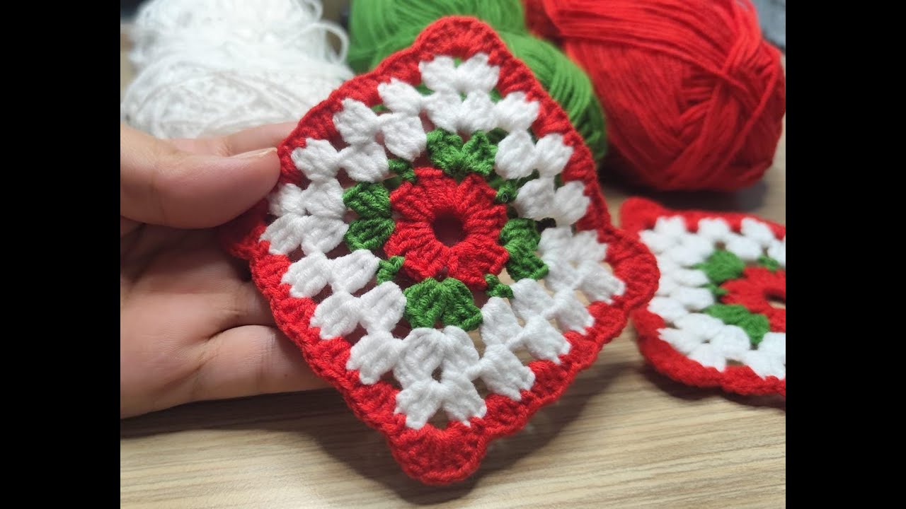 How-to-Crochet-Granny-Square-Tutorial-Red-Green-White-Crochet-Blanket-Motif-Pattern-Easy