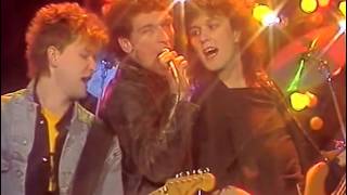 Video thumbnail of "Lady Pank   Tacy sami 1988 Live"