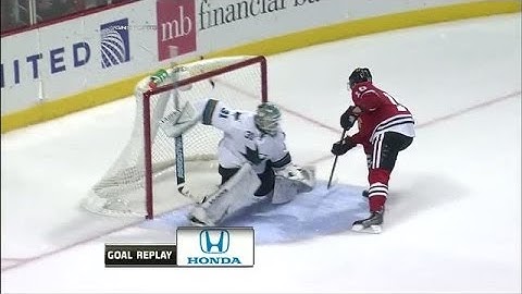 Patrick Sharp dazzles on penalty shot