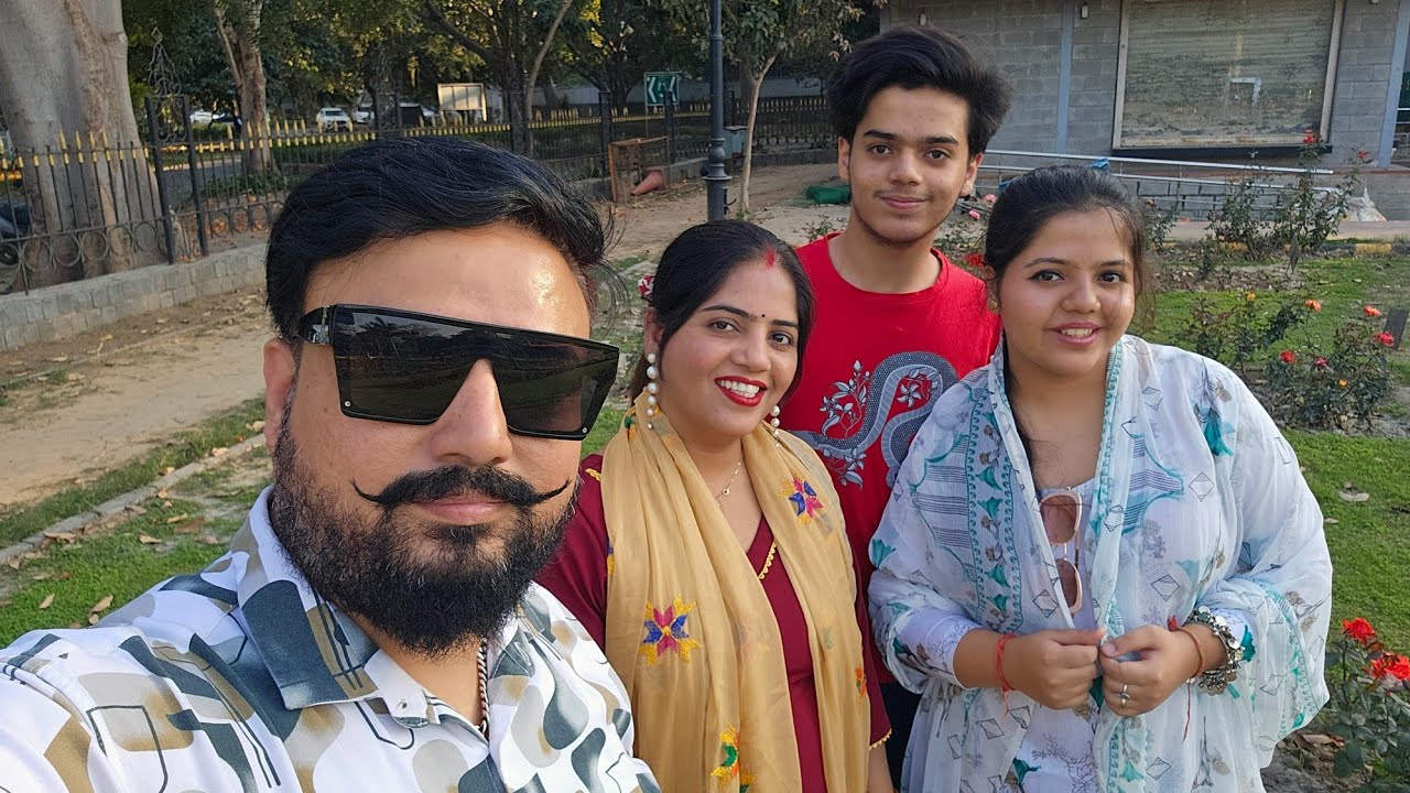 Reel banane ke liye pura Garden book kar liya ll Mishri Punjaban blogs