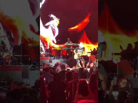 Brad Paisley Tribute to Eddie Van Halen - Live at the Sandia Resort and Casino - Aug 12, 2022