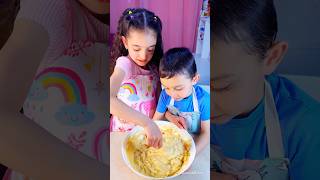 Children make a delicious healthy apple cake #shorts #cooking #viralvideo #kids #recipe #trending