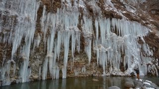 「白川の氷柱群」長野県木曽町