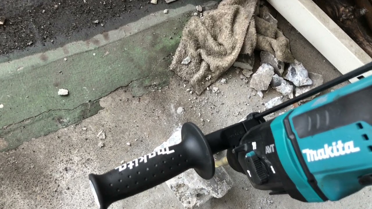 makita HR182D - YouTube