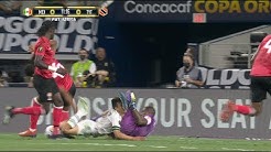 TV-Azteca-Deportes-ESCALOFRIANTE-Chucky-Lozano-recibe-duro-golpe-en-la-cabeza-Mexico-0-0-Trinidad-y-Tobago