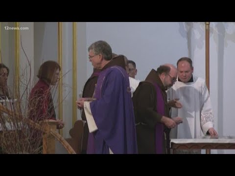 Phoenix parishioners observe Ash Wednesday, start of season ...