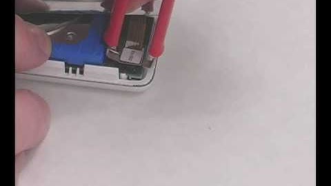 DigiExpress - iPod 3rd Generation Battery Installation