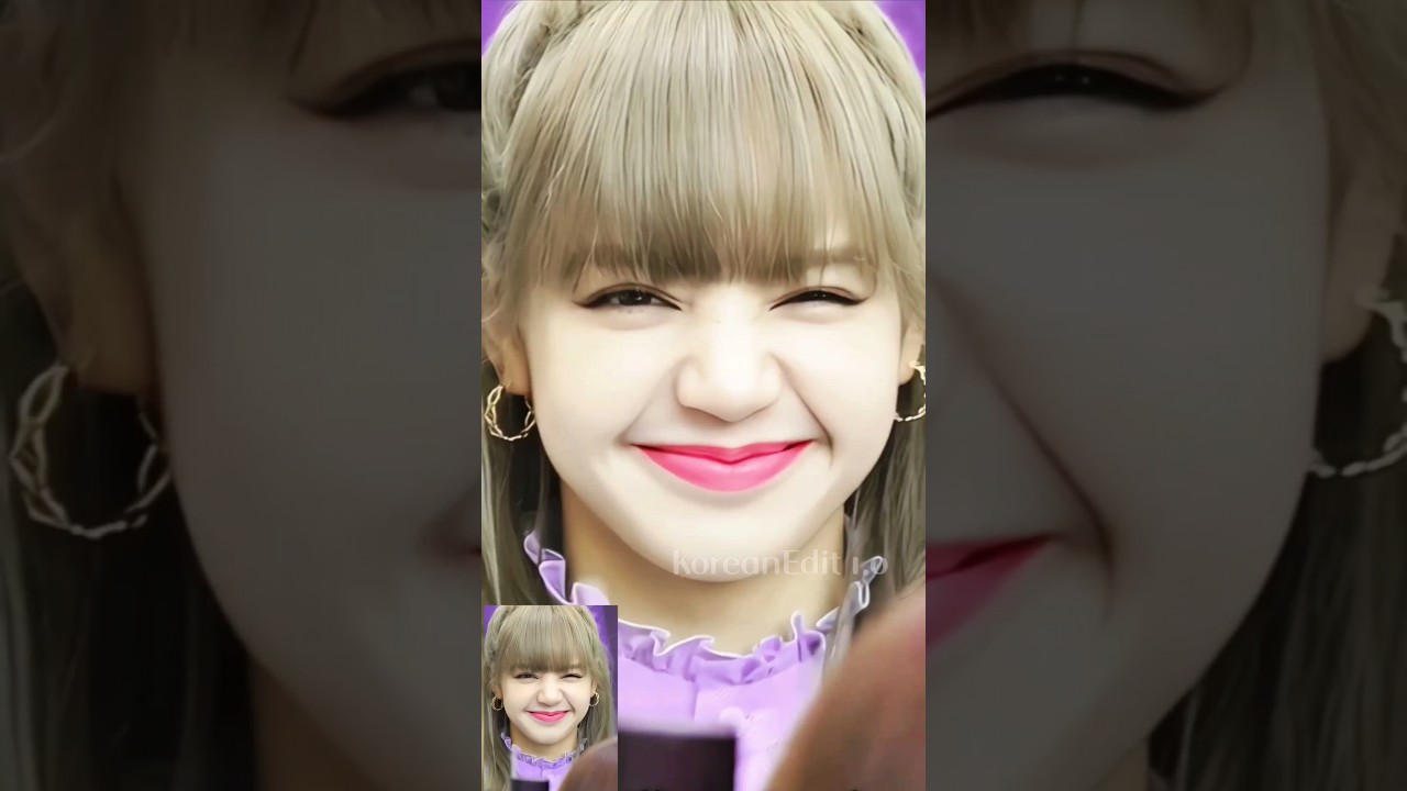 Lisa cute smile💘 