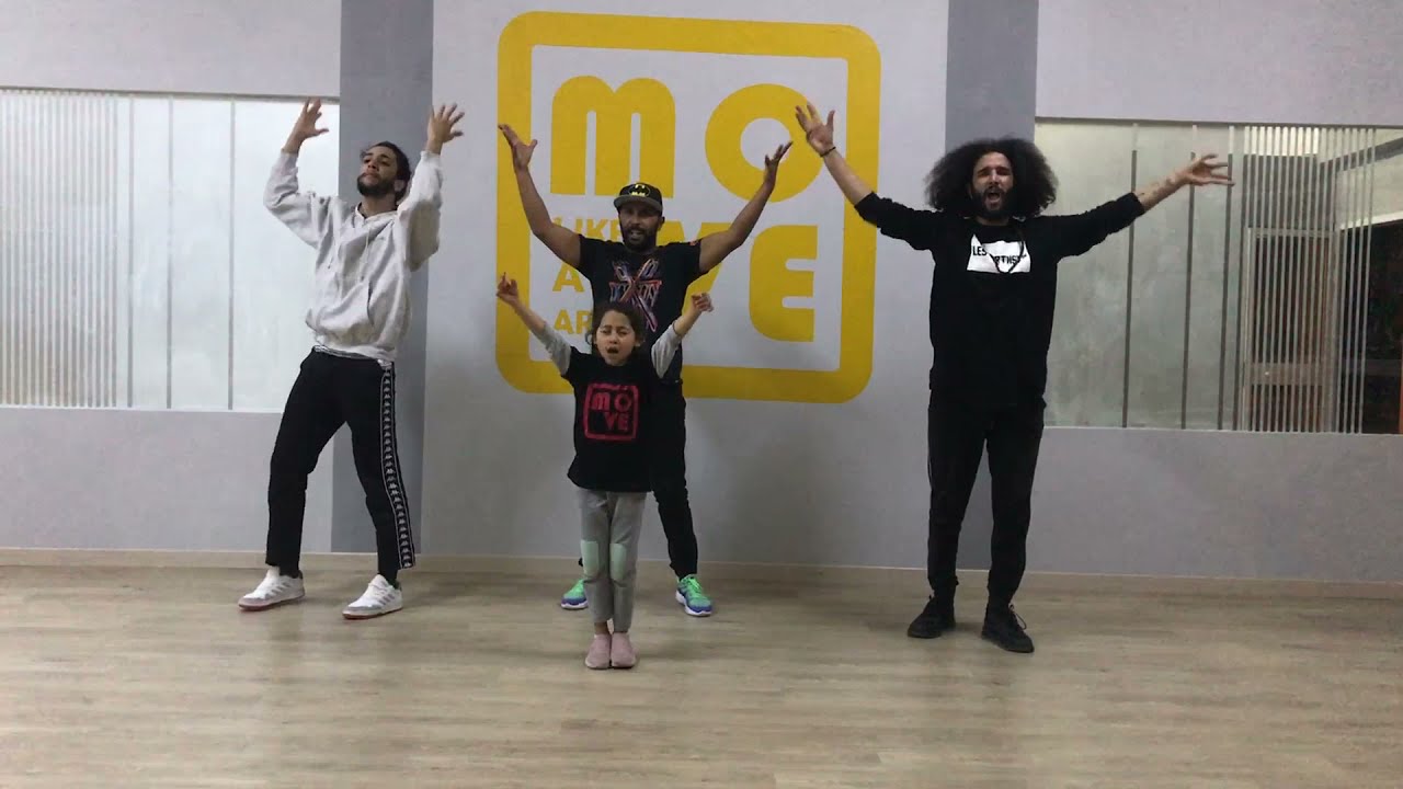 𝕃𝕒𝕣𝕥𝕚𝕤𝕥𝕖 - ℂ𝕙𝕠𝕔𝕠𝕝𝕒𝕥 𝕗𝕖𝕒𝕥. 𝔸𝕨𝕒 𝕀𝕞𝕒𝕟𝕚