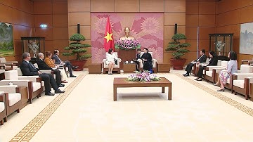 Chủ tịch Quốc hội tiếp Đại sứ Cuba và Đại sứ Tây Ban Nha