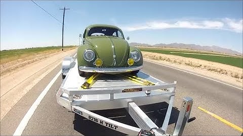 1955 VW OVAL WINDOW BUG on TRAILER GoPro HERO