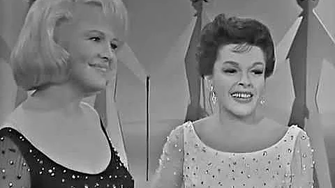 Judy Garland & Peggy Lee - "I Like Men" - The Judy...