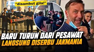 THOMAS DOLL TIBA DI JAKARTA 🧡 Lihat Sambutan Jakmania Suporter Persija yg Buat Doll Terkejut