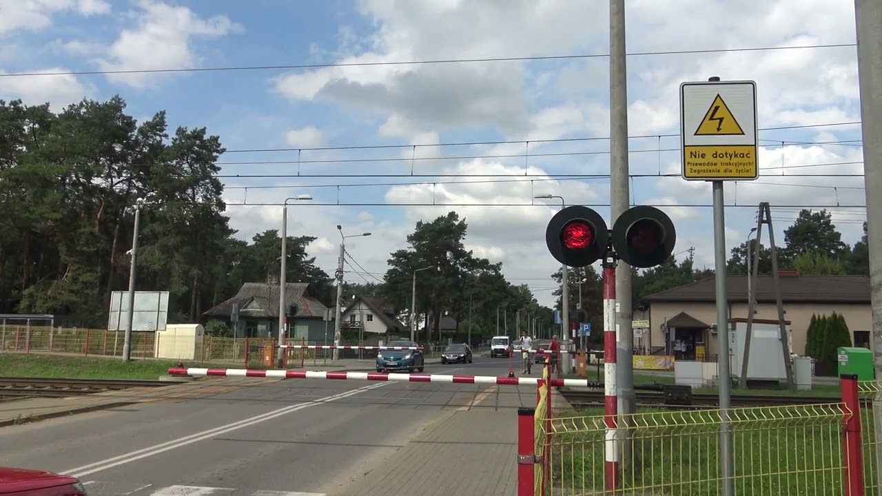 Railroad crossing of Międzyborów, Poland/Międzyborów geležinkelio pervaža, Lenkijoje