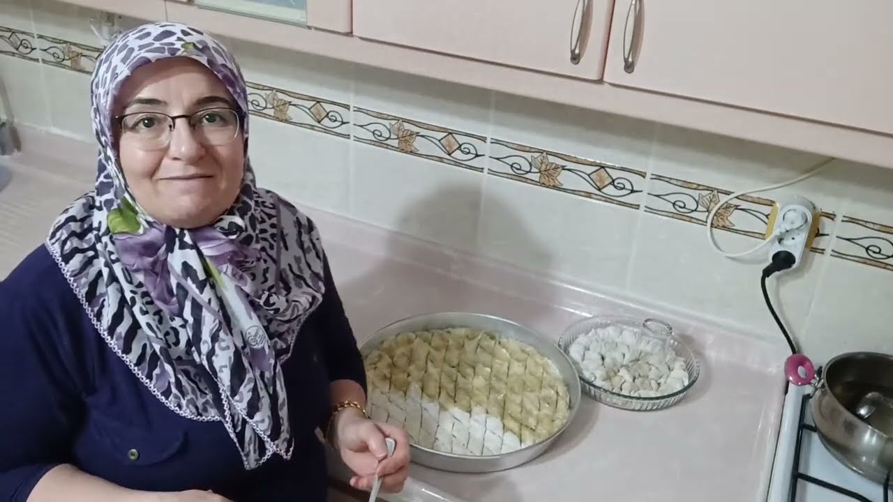 El açması baklava tarifi.Baklava yaptım bayrama çıtır çıtırdı yemelere doyamadık???? El açması baklava tarifi.Baklava yaptım bayrama çıtır çıtırdı yemelere doyamadık????