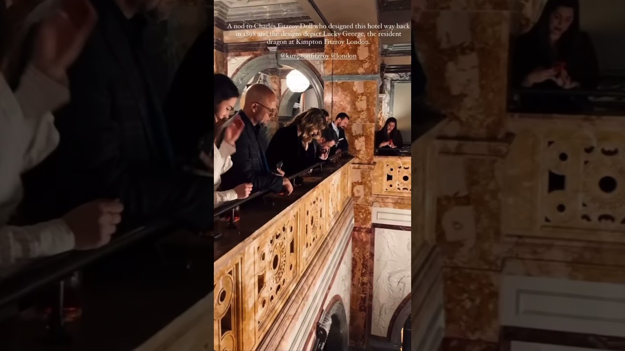 A great night out in London 🇬🇧with great music and a circle of people #shorts #europe #travel