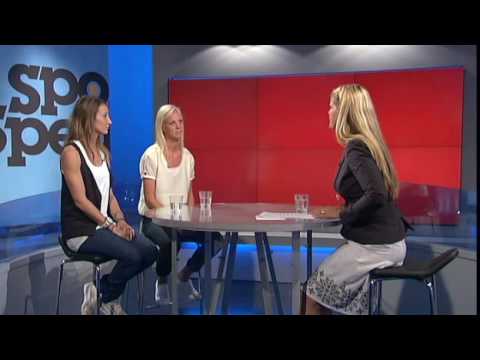 Kosovare Aslani och Caroline Seger besker Sportspe...