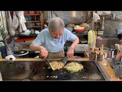 一瞬でファンになるほどの可愛いおばちゃんのお好み焼き【村上】職人技の一部始終【飯テロ】okonomiyaki