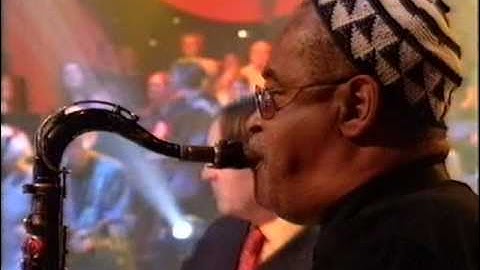 Dave Swift on Bass with Jools Holland backing Chris Difford "Take Me i