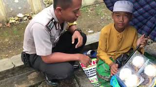 VIRAL!!! Polisi dari kota Martapura yang baik hati