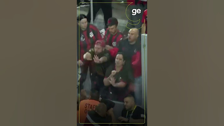 TORCEDORES DO ATHLETICO TENTAM INVADIR O CAMPO APÓS O TÉRMINO DA PARTIDA | #shorts | ge.globo