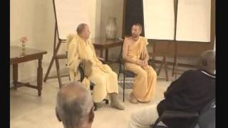 Aindra Prabhu - deity dressing seminar 1