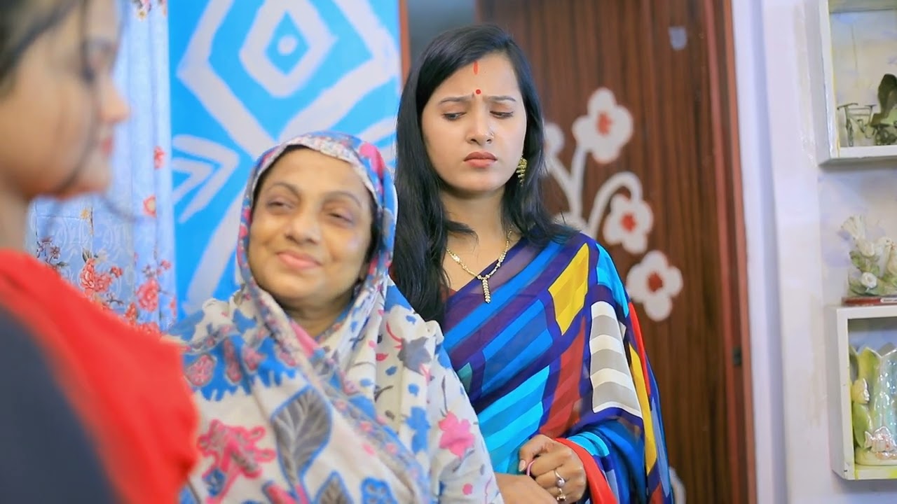 মুখের যা ছিরি, দেখলে তো কাক বসবে না!