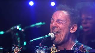 BRUCE SPRINGSTEEN - TRAPPED (live Madrid 2016 multicam) Resimi